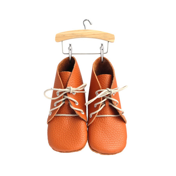 first-baby-shoes-aki-orange-01c.jpg